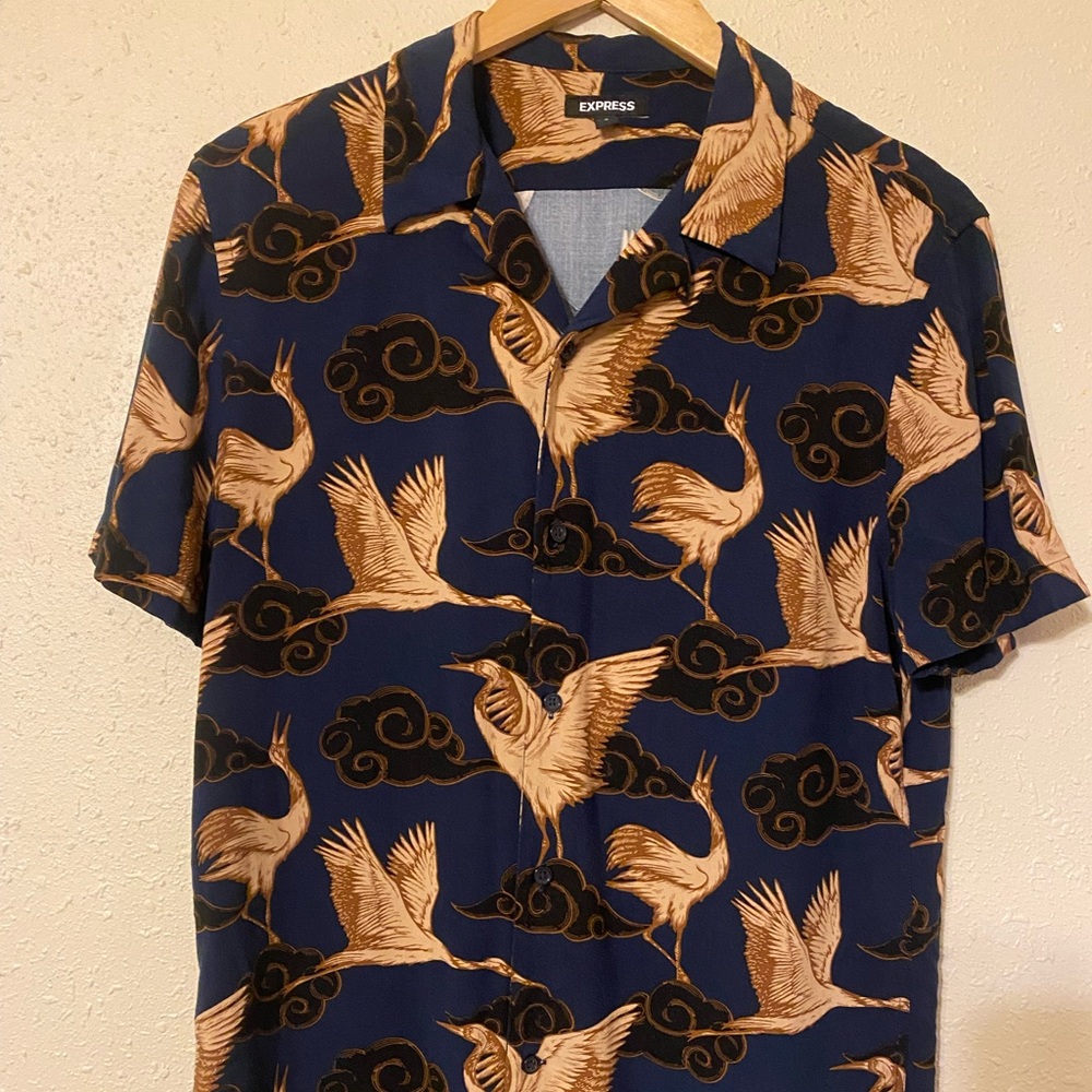 Shortsleeved button down